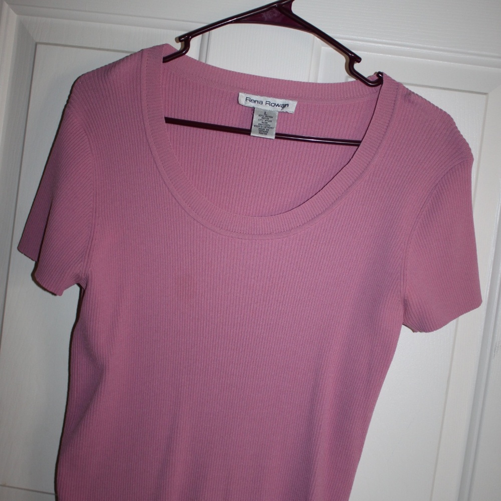 Cute Pink Knit Top, short sleees